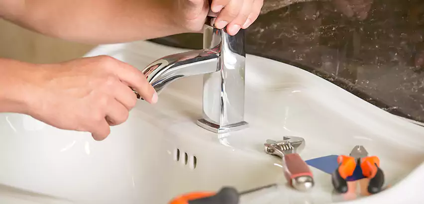 Bathtub Faucet Replacement in Freeport